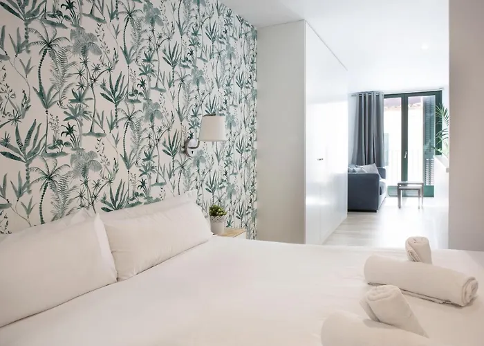 Urban By Priorityvillas * 锡切斯